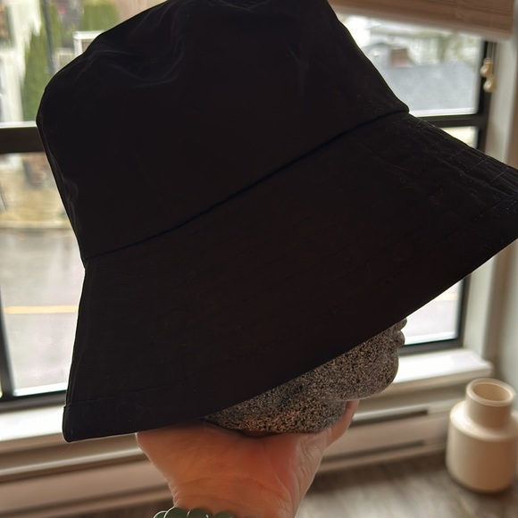 Black bucket hat brand new ( buddah  head prop not included) - Picture 3 of 3